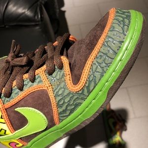 Nike Dunk SB Low De La Soul size 8